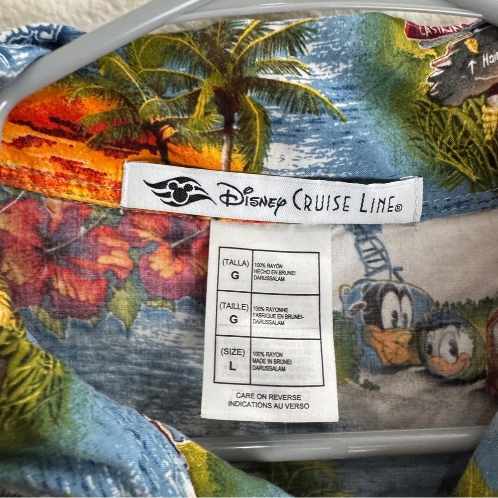 Disneyland Cruise Line Castaway Cay Button Up Shirt Size Large Women - Picture 2 of 8